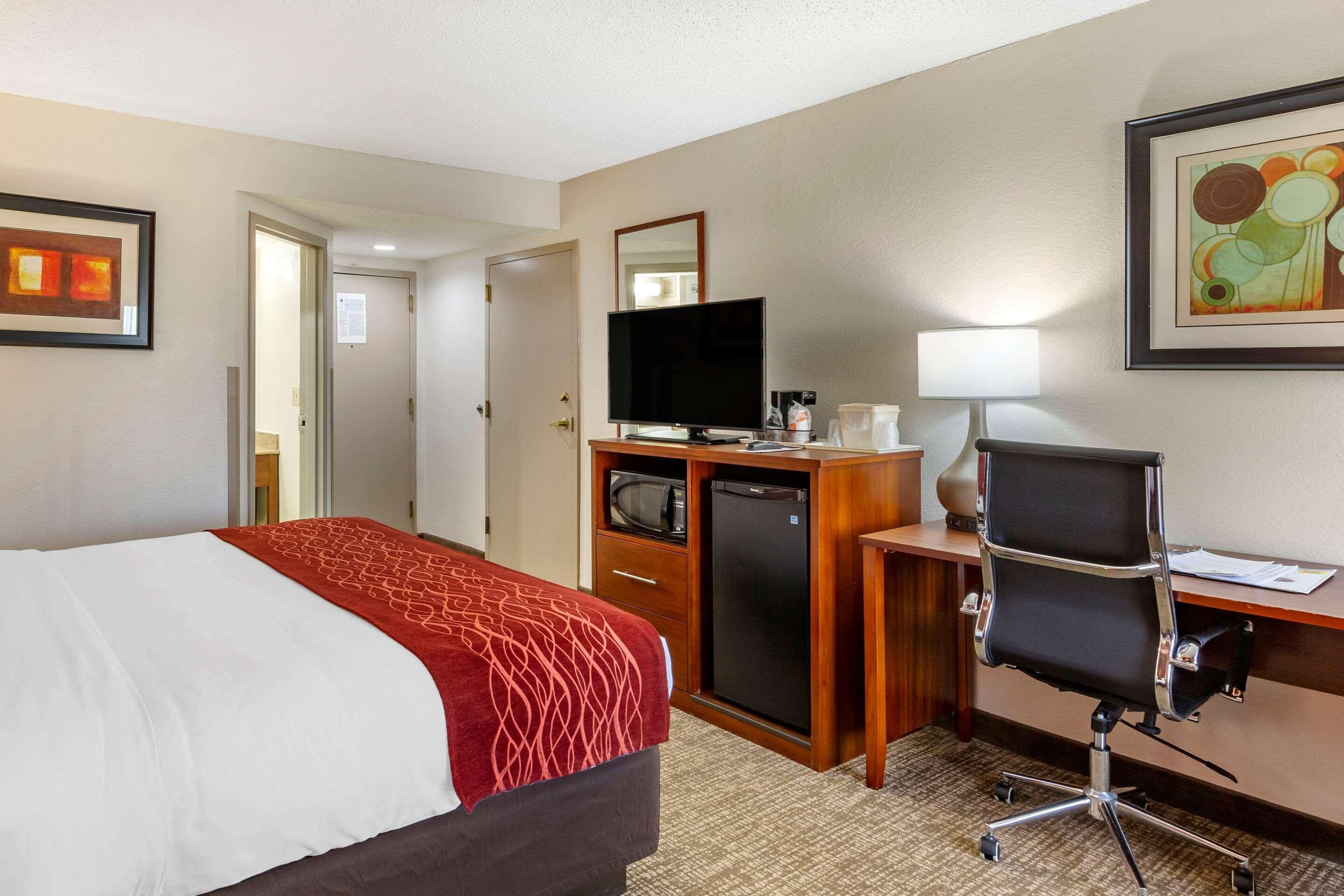 Comfort Inn Greensboro - Kernersville Bagian luar foto