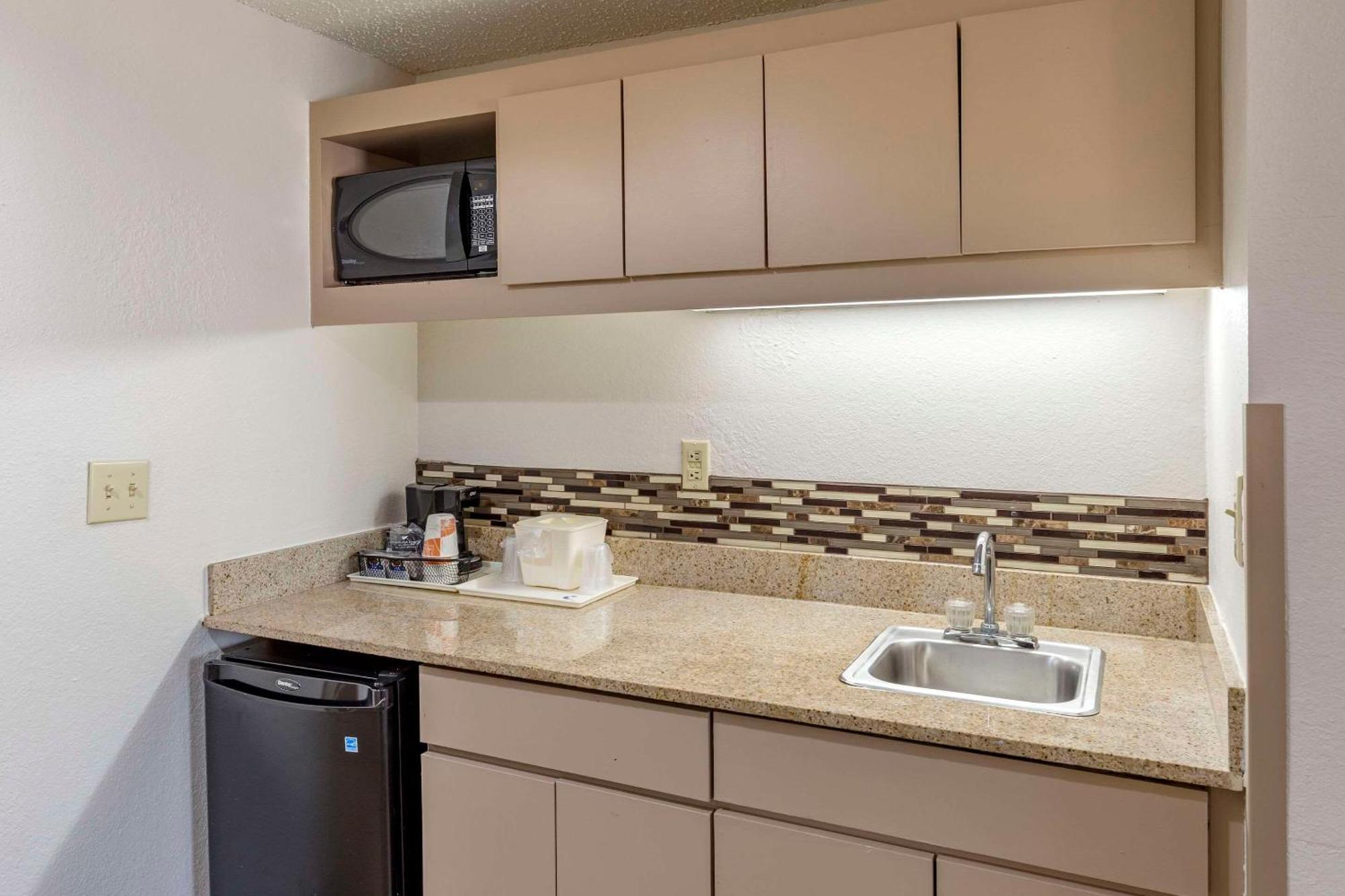 Comfort Inn Greensboro - Kernersville Bagian luar foto