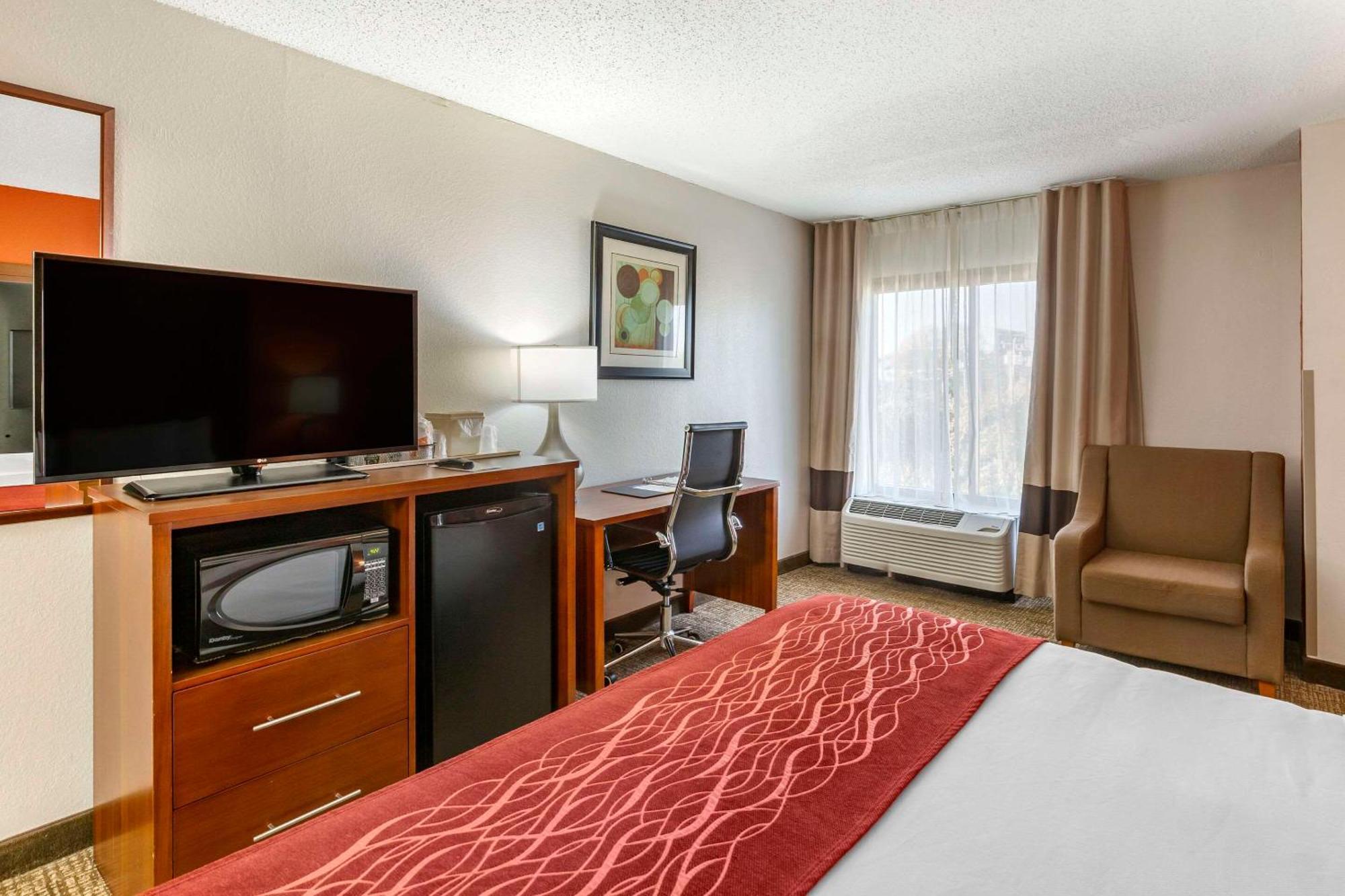 Comfort Inn Greensboro - Kernersville Bagian luar foto