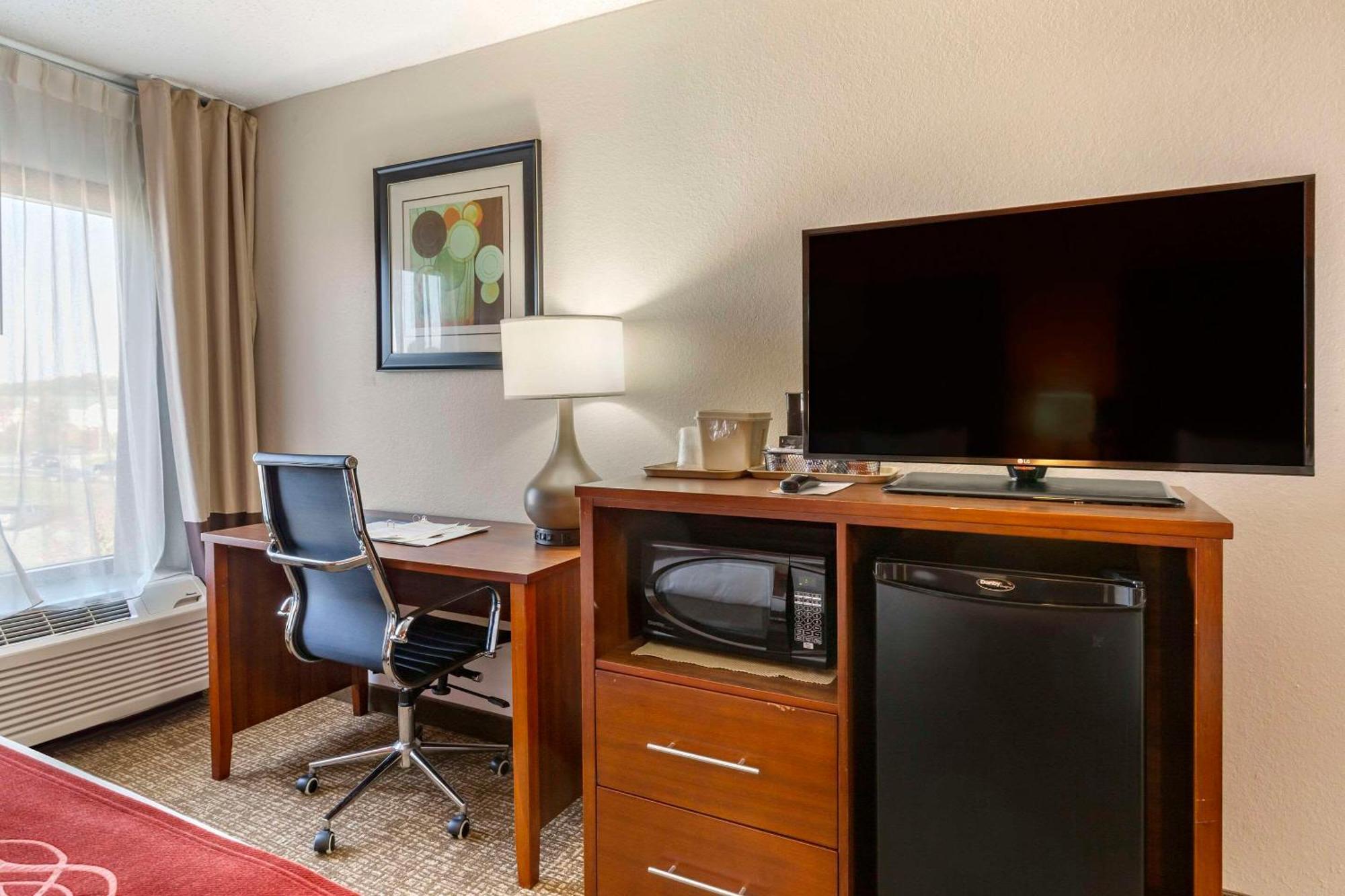 Comfort Inn Greensboro - Kernersville Bagian luar foto