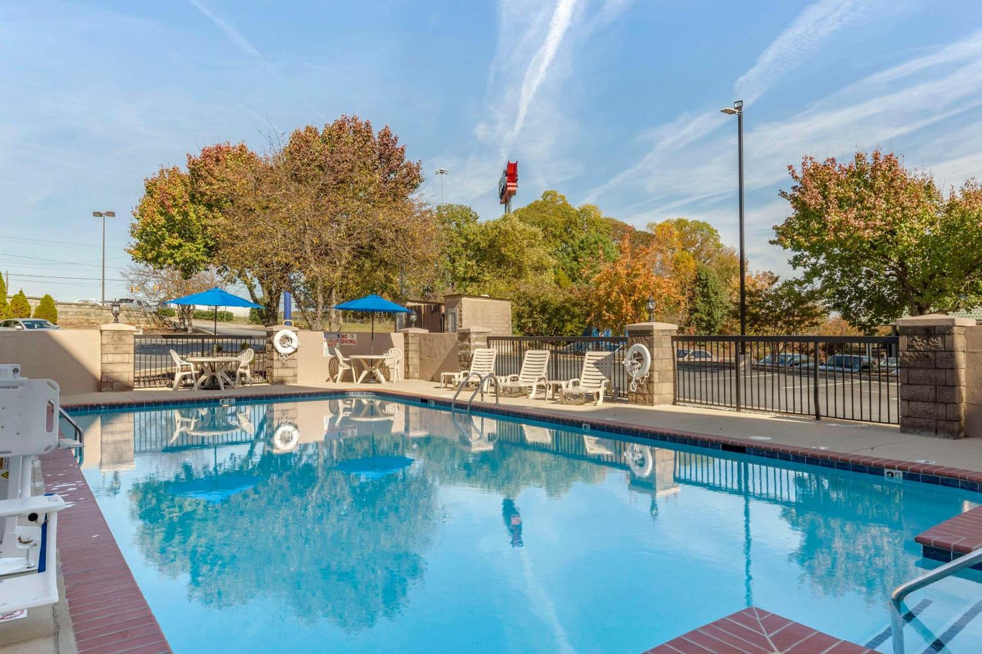 Comfort Inn Greensboro - Kernersville Bagian luar foto
